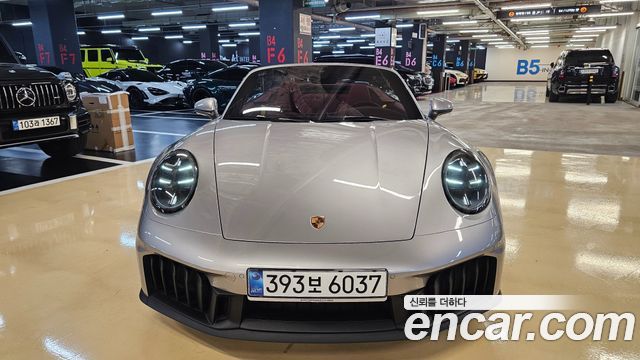 Porsche 911 (992) Carrera 4 GTS Cabriolet 2025 — фото 3