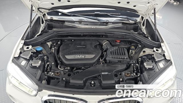 BMW X1 (F48) xDrive 20d Joy 2018 — фото 6