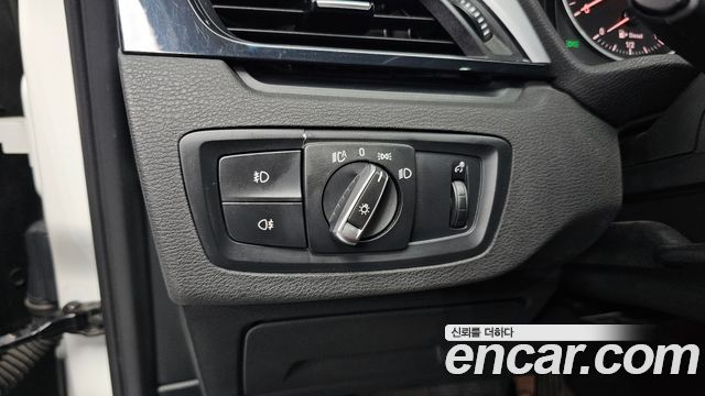 BMW X1 (F48) xDrive 20d Joy 2018 — фото 14