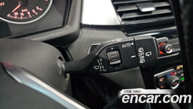 BMW X1 (F48) xDrive 20d Joy 2018 — фото 18