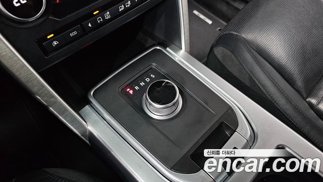 Land Rover Discovery Sport 2.0 TD4 HSE Luxury 2016 — фото 9
