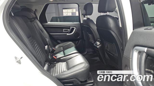 Land Rover Discovery Sport 2.0 TD4 HSE Luxury 2016 — фото 11