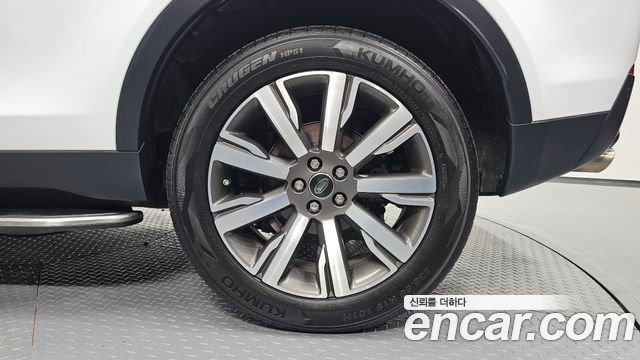 Land Rover Discovery Sport 2.0 TD4 HSE Luxury 2016 — фото 21