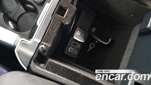 Land Rover Discovery Sport 2.0 TD4 HSE Luxury 2016 — фото 27