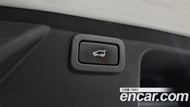 Land Rover Discovery Sport 2.0 TD4 HSE Luxury 2016 — фото 34