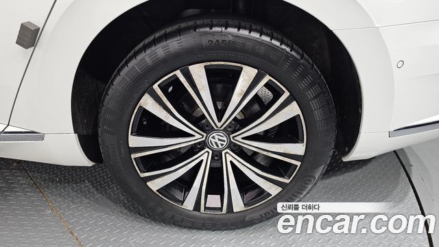 Volkswagen Arteon 2.0 TDI Premium 2019 — фото 21