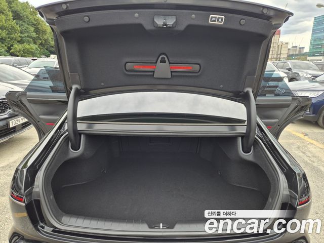 Hyundai Grandeur (GN7) 2,5 Gasoline 2WD Exclusive 2023 — фото 14