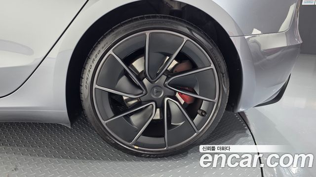 Tesla Model 3 Performance AWD 2024 — фото 27