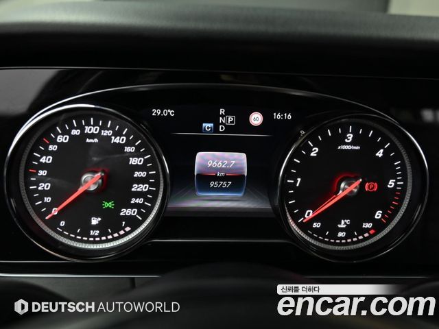 Mercedes-Benz E-Class (W213) E220d Avantgarde 2017 — фото 8