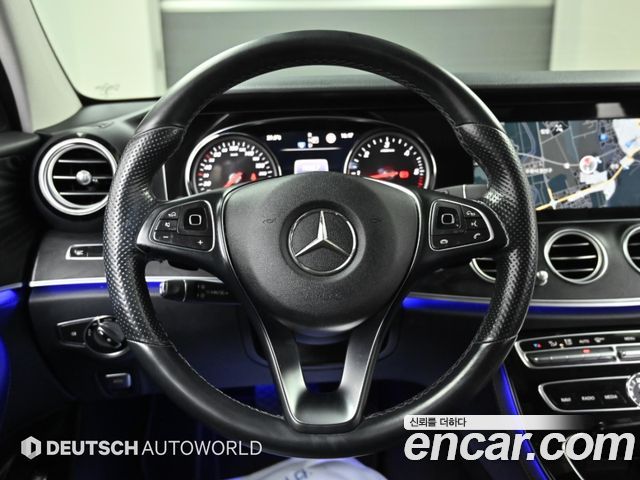 Mercedes-Benz E-Class (W213) E220d Avantgarde 2017 — фото 17