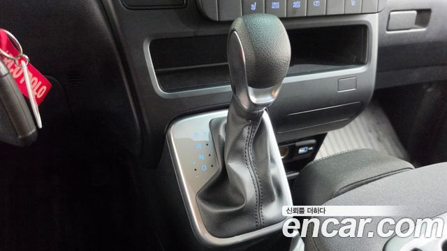 Hyundai Staria Cargo 3-Seater Smart 2023 — фото 9
