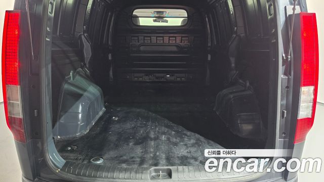 Hyundai Staria Cargo 3-Seater Smart 2023 — фото 20