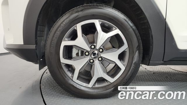 KG Mobility (SsangYong) Torres Gasoline 1.5 2WD T7 2025 — фото 5