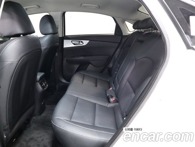 Kia K3 (II) 1.6 Trendy 2023 — фото 10