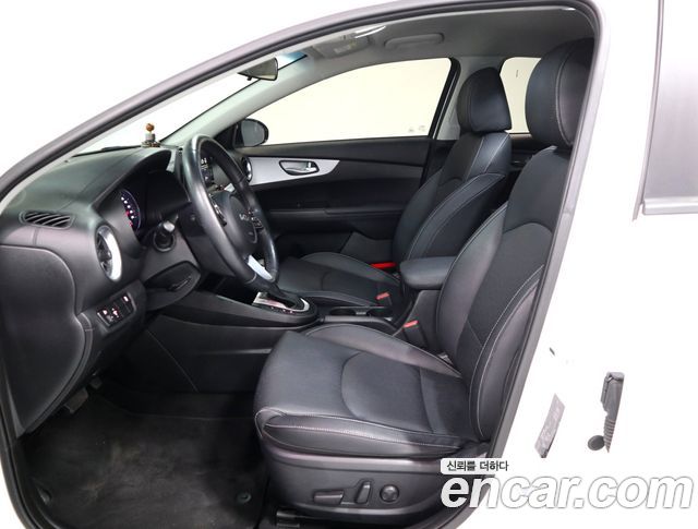 Kia K3 (II) 1.6 Trendy 2023 — фото 18