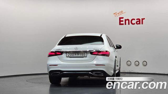 Mercedes-Benz E-Class (W213) E220d 4MATIC AMG Line 2021 — фото 4