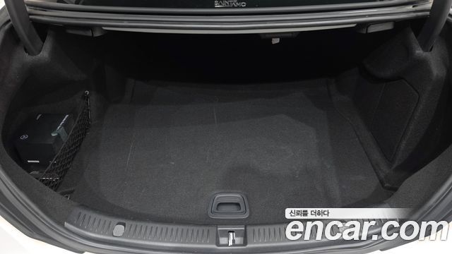 Mercedes-Benz E-Class (W213) E220d 4MATIC AMG Line 2021 — фото 20