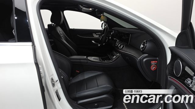 Mercedes-Benz E-Class (W213) E220d 4MATIC AMG Line 2021 — фото 26