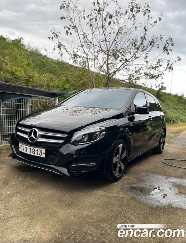 Mercedes-Benz B-Class (W246) B220