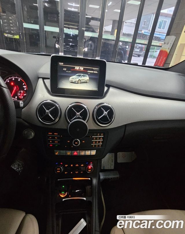 Mercedes-Benz B-Class (W246) B220 2018 — фото 17