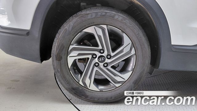 Hyundai Santa Fe Gasoline 2.5T 2WD Prestige 2022 — фото 5