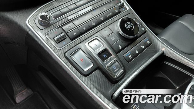 Hyundai Santa Fe Gasoline 2.5T 2WD Prestige 2022 — фото 9