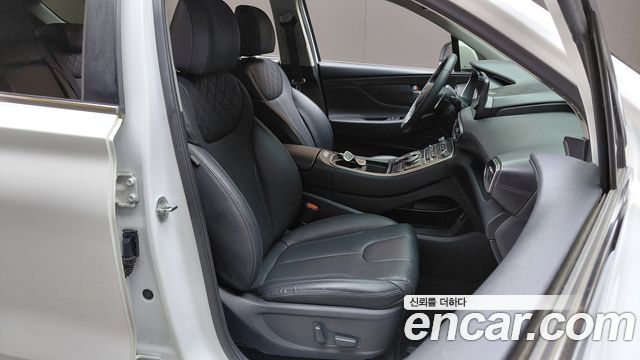 Hyundai Santa Fe Gasoline 2.5T 2WD Prestige 2022 — фото 12