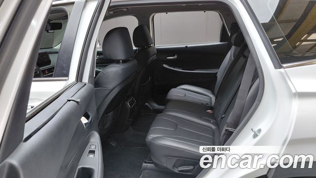 Hyundai Santa Fe Gasoline 2.5T 2WD Prestige 2022 — фото 26