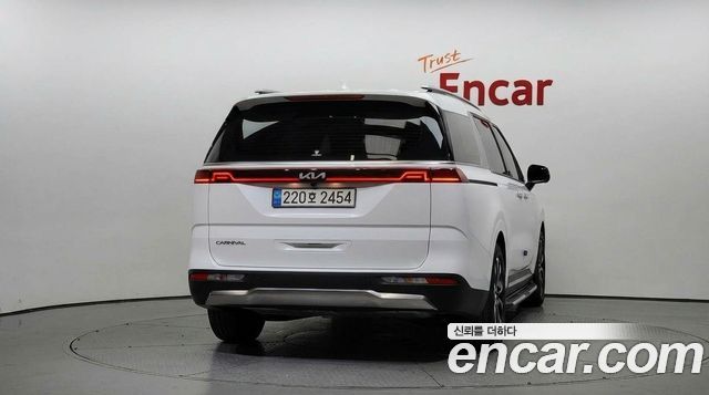 Kia Carnival (IV) Gasoline 9-Seater Signature 2023 — фото 4