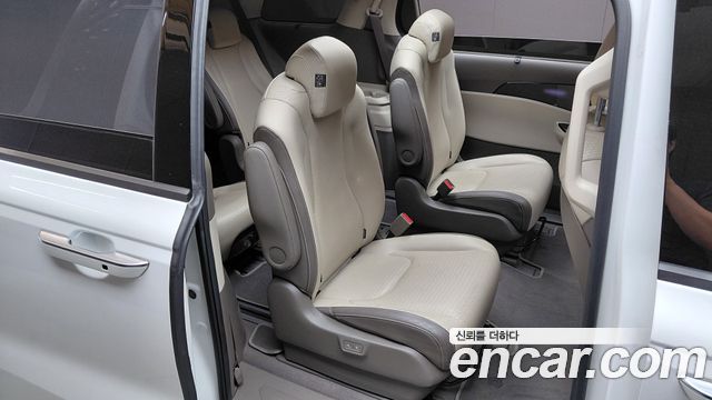 Kia Carnival (IV) Gasoline 9-Seater Signature 2023 — фото 11