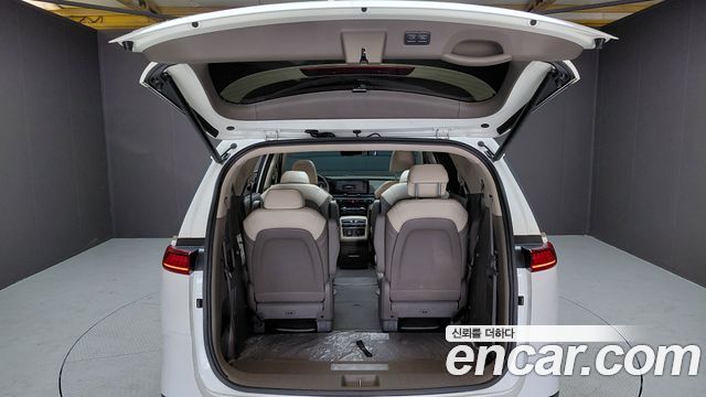 Kia Carnival (IV) Gasoline 9-Seater Signature 2023 — фото 19