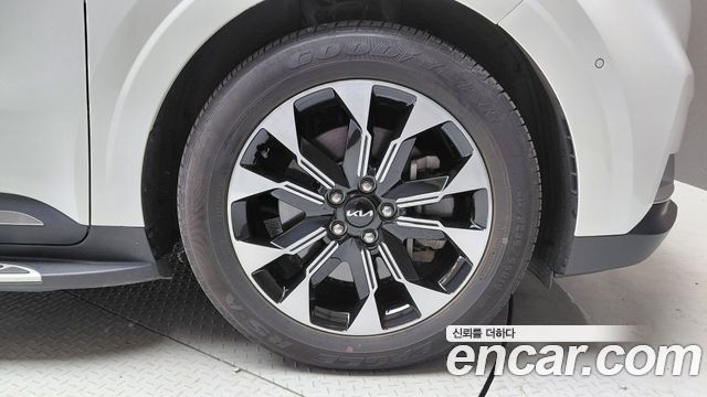 Kia Carnival (IV) Gasoline 9-Seater Signature 2023 — фото 21