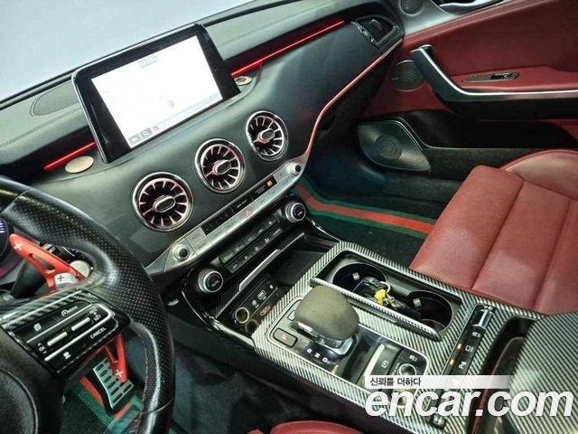 Kia Stinger 3.3 Turbo AWD GT 2020 — фото 10