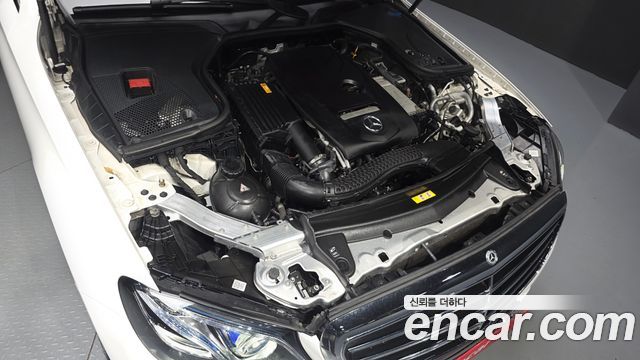Mercedes-Benz E-Class (W213) E300 4MATIC Exclusive 2018 — фото 6