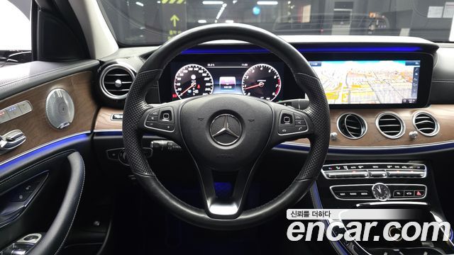 Mercedes-Benz E-Class (W213) E300 4MATIC Exclusive 2018 — фото 17