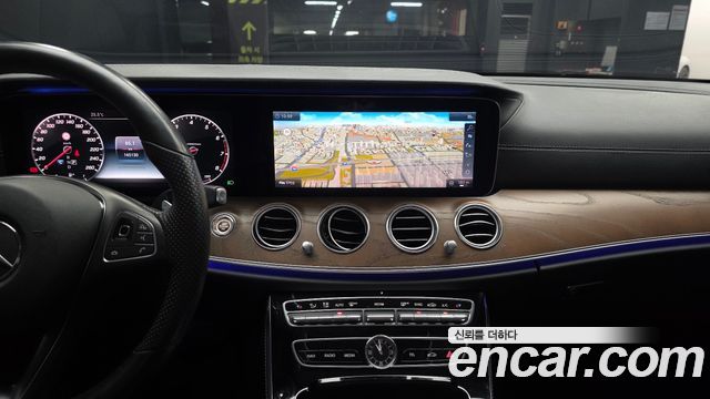 Mercedes-Benz E-Class (W213) E300 4MATIC Exclusive 2018 — фото 18