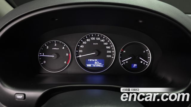 Hyundai Grand Starex Van 5-Seater Modern 2020 — фото 8
