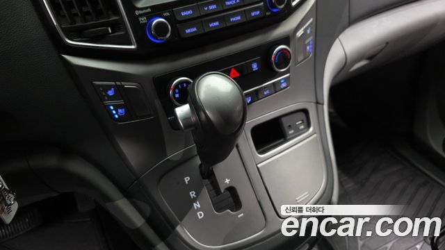 Hyundai Grand Starex Van 5-Seater Modern 2020 — фото 9