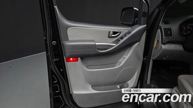 Hyundai Grand Starex Van 5-Seater Modern 2020 — фото 24