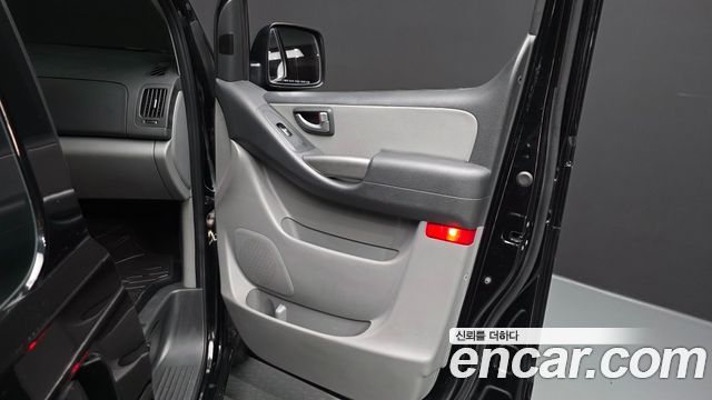 Hyundai Grand Starex Van 5-Seater Modern 2020 — фото 25