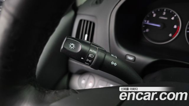 Hyundai Grand Starex Van 5-Seater Modern 2020 — фото 33