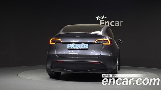 Tesla Model Y Long Range AWD 2021 — фото 4