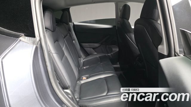 Tesla Model Y Long Range AWD 2021 — фото 12