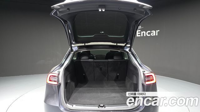 Tesla Model Y Long Range AWD 2021 — фото 20