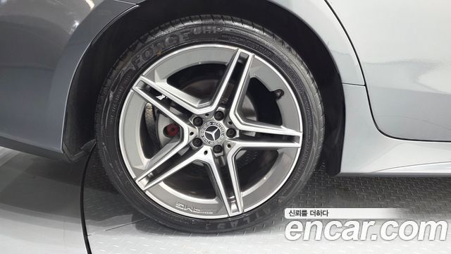 Mercedes-Benz CLS-Class (C257) CLS300d AMG Line 2019 — фото 5