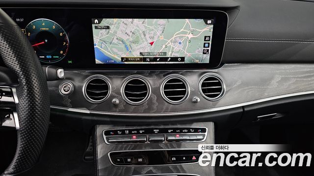 Mercedes-Benz E-Class (W213) E350 4MATIC AMG Line 2022 — фото 18