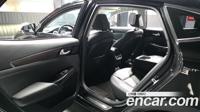 Kia K7 Premier 2.5 GDI Noblesse 2020 — фото 26