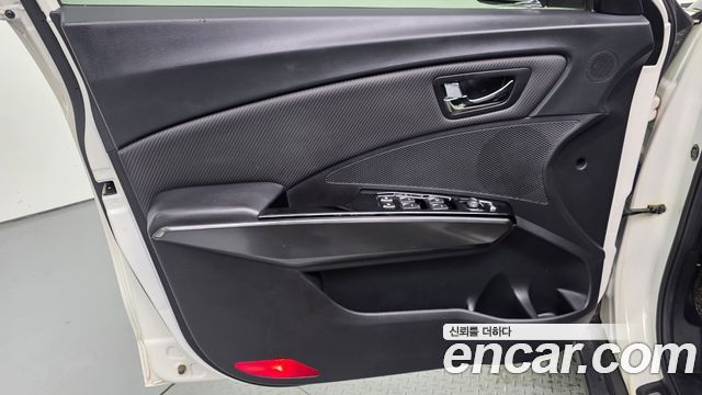 KG Mobility (SsangYong) Very New Tivoli Gasoline 1.5 2WD V5 2020 — фото 24