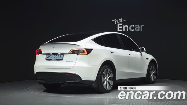 Tesla Model Y Long Range AWD 2021 — фото 2