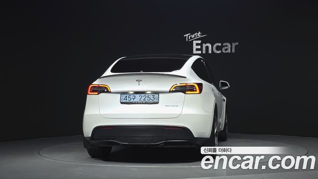 Tesla Model Y Long Range AWD 2021 — фото 4